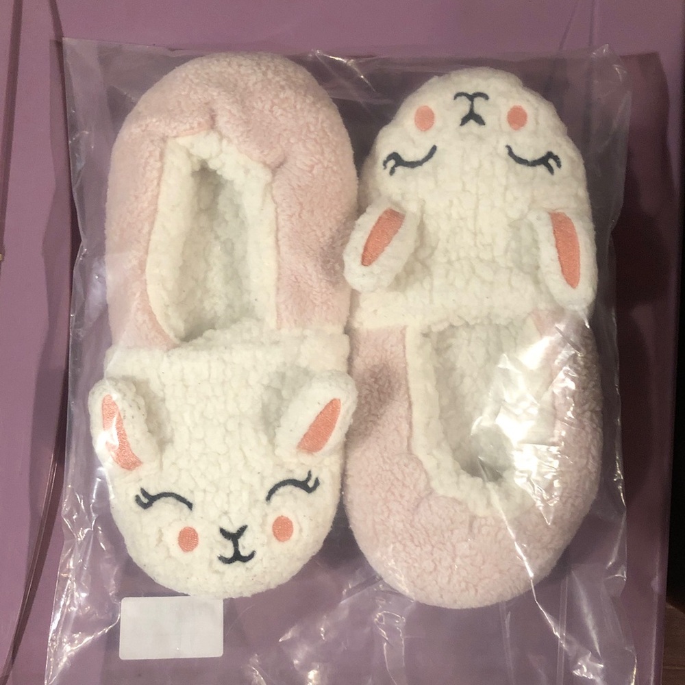 Cozy Pink & Cream Bunny Slipper socks - Picture 9 of 9